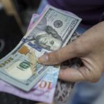 El dólar se cotiza este miércoles en 150,79 bolívares
