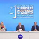 Jorge Rodríguez califica de «bárbaro y grosero» el despliegue militar de EEUU en el Caribe