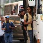 Cobro del pasaje urbano a 140 bolívares arrancó este lunes 1 de junio